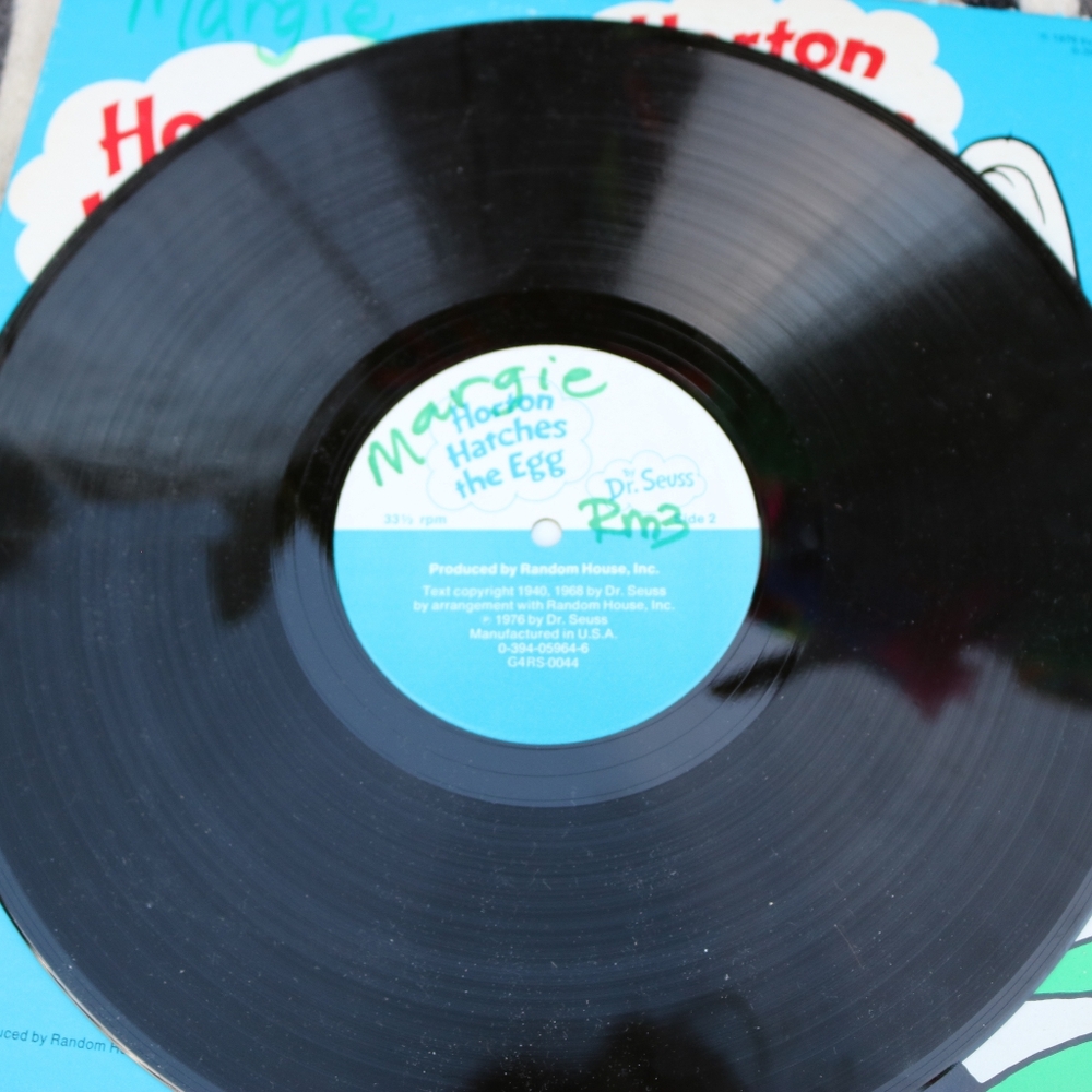 VINTAGE Horton Hears a Who! Horton Hatches the Egg VINYL RECORD Book Nostalgia - Picture 5 of 6